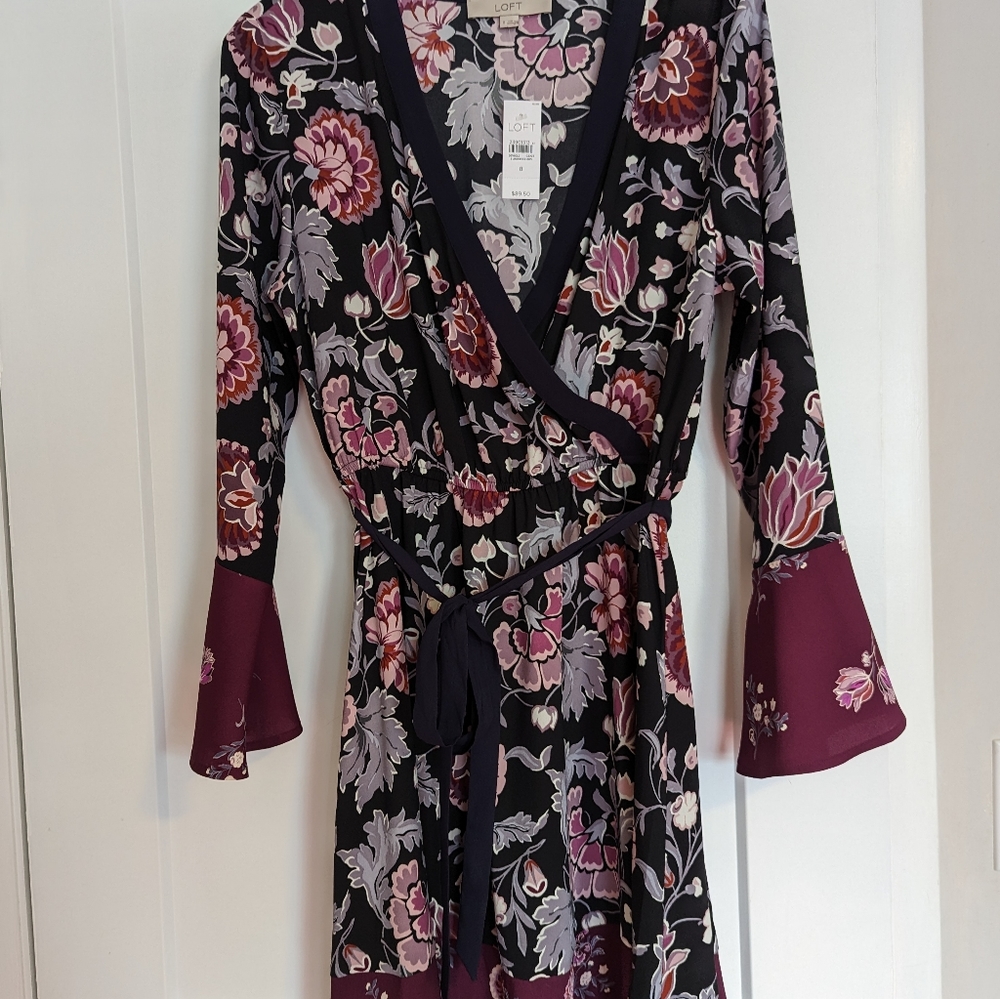Loft faux wrap floral dress Nwt